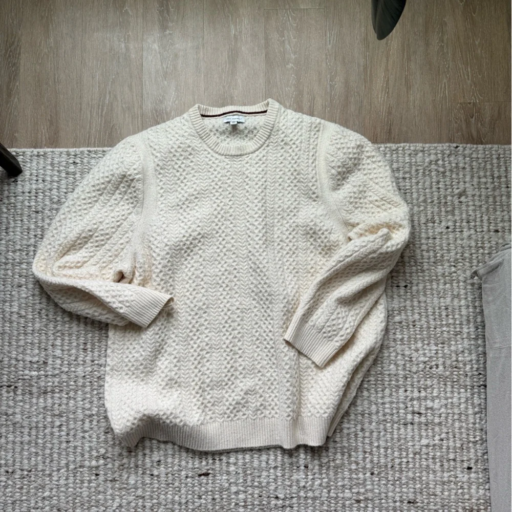 Free Assembly timeless cozy
